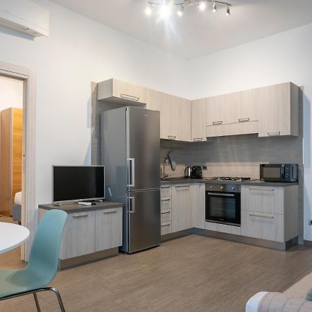 I Host Apartment - Montesuello 9 米兰 外观 照片
