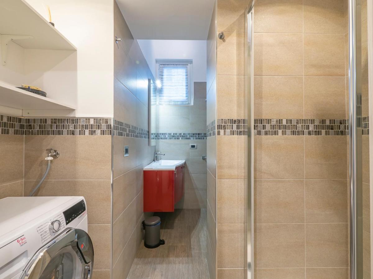 I Host Apartment - Montesuello 9 米兰 外观 照片