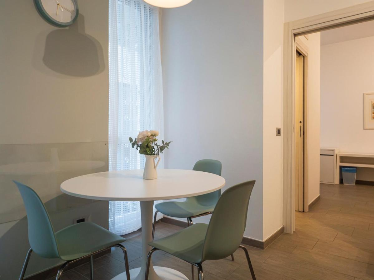 I Host Apartment - Montesuello 9 米兰 外观 照片