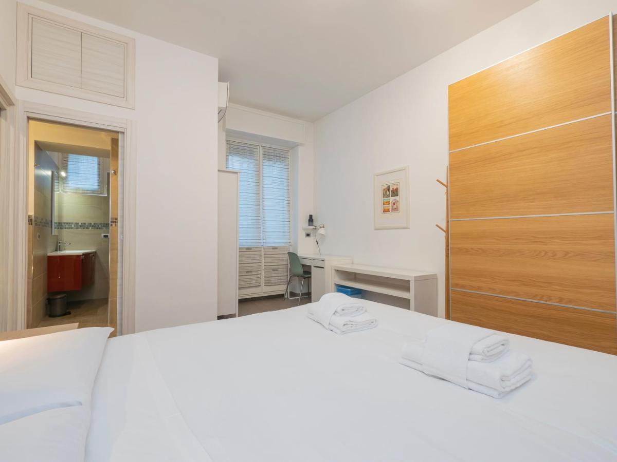 I Host Apartment - Montesuello 9 米兰 外观 照片