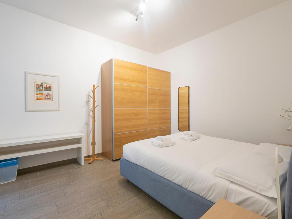 I Host Apartment - Montesuello 9 米兰 外观 照片